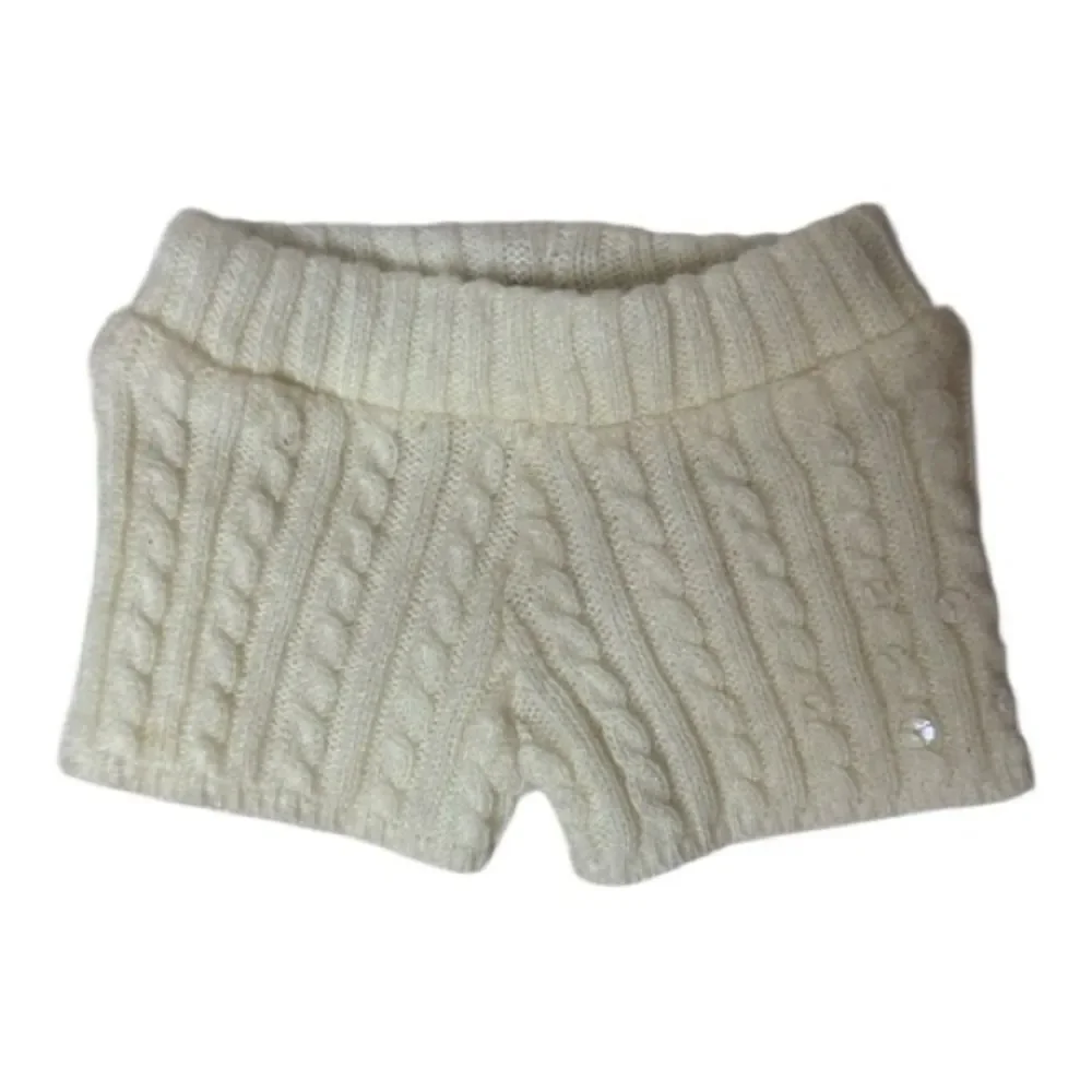 American Girl Winter White Truly Me 2015 Cable Knit Shorts.